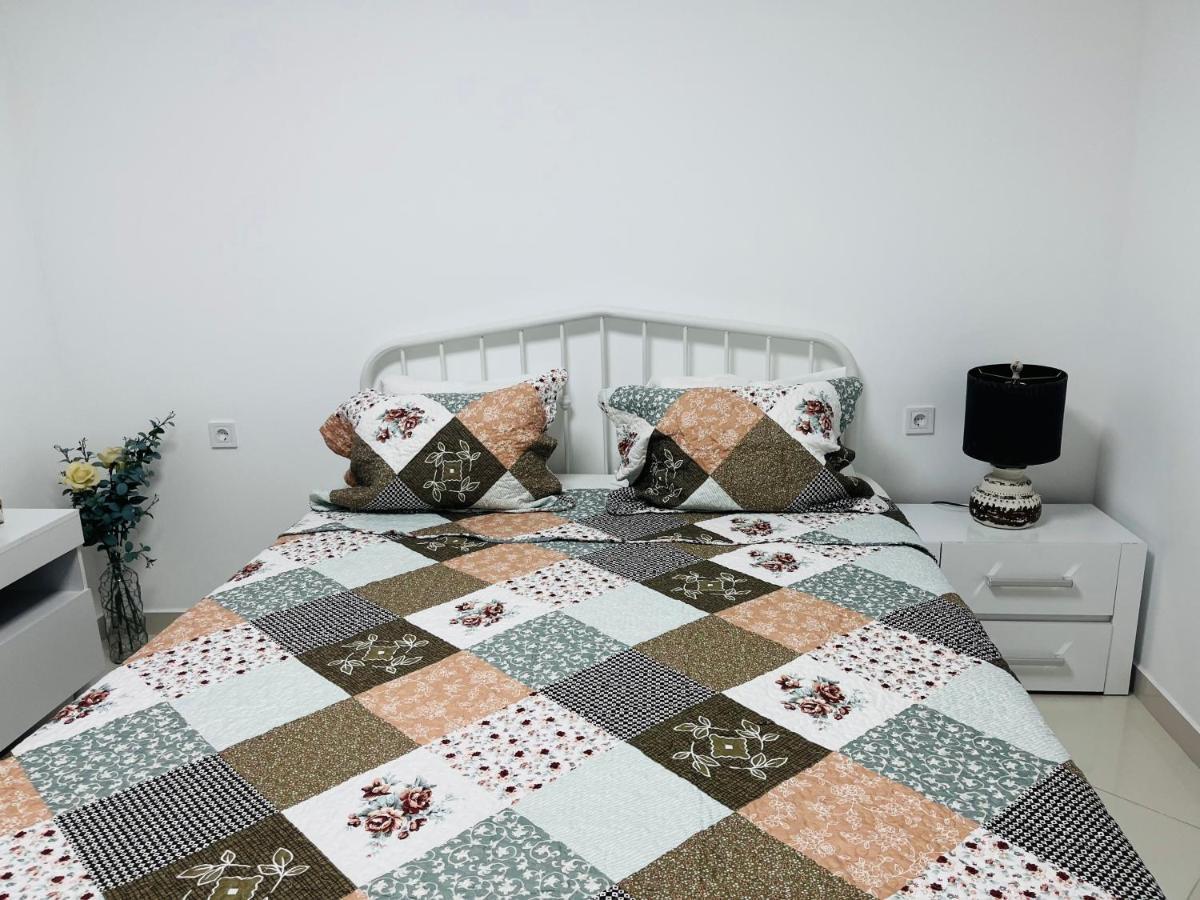 Techas City Center Luxurious Suites & Rooms برايا المظهر الخارجي الصورة