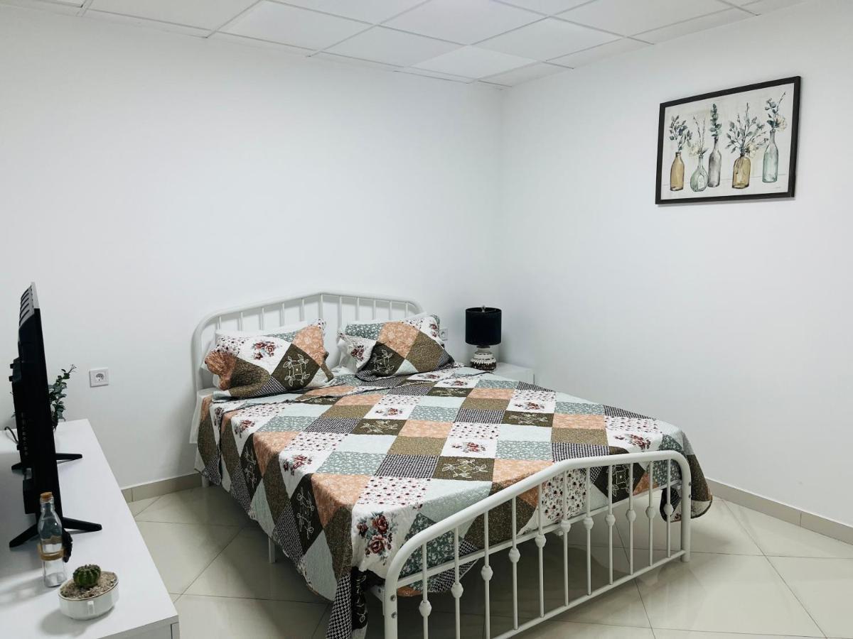 Techas City Center Luxurious Suites & Rooms برايا المظهر الخارجي الصورة