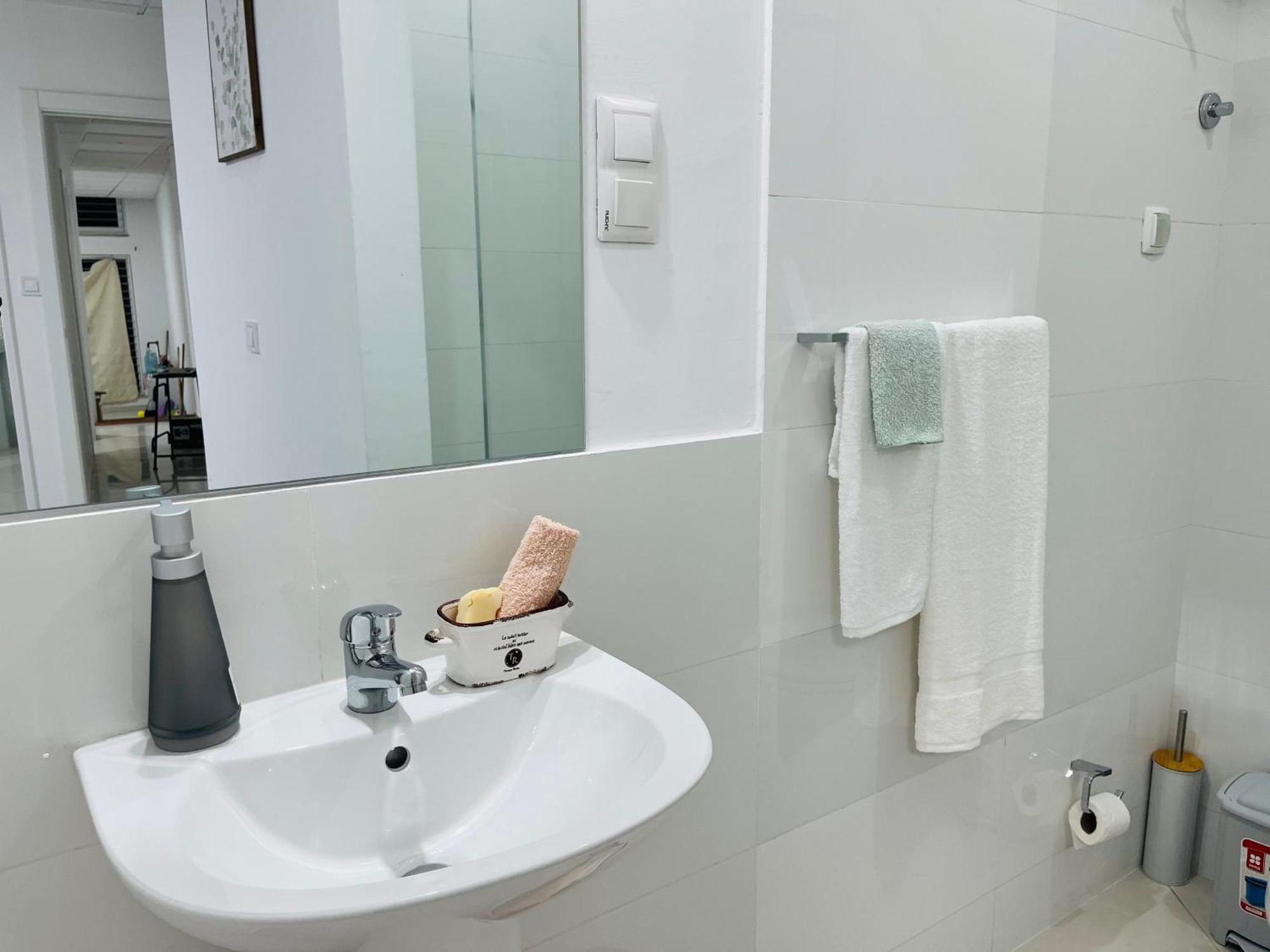Techas City Center Luxurious Suites & Rooms برايا المظهر الخارجي الصورة